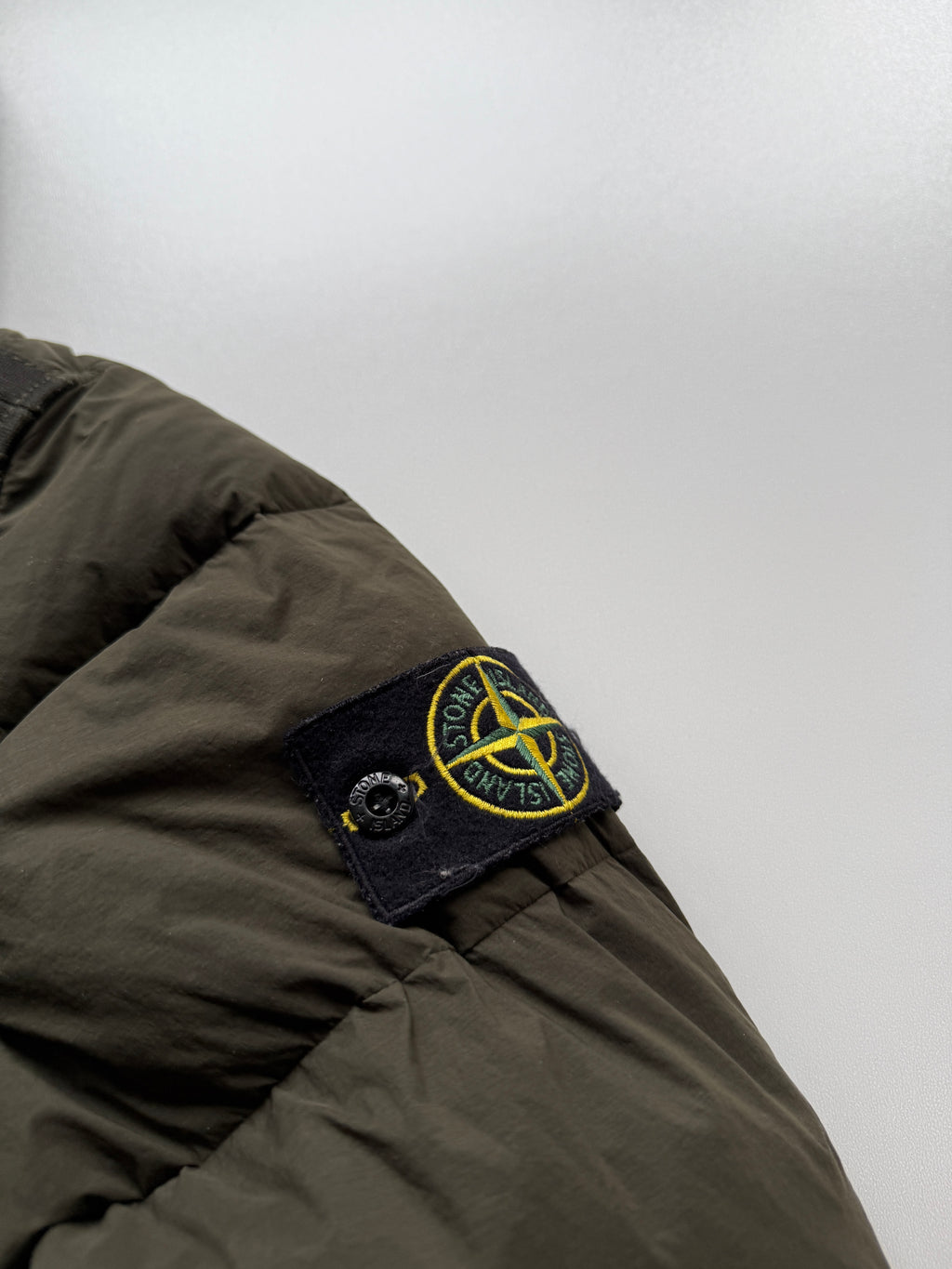 Stone island seamless tunnel down jacket